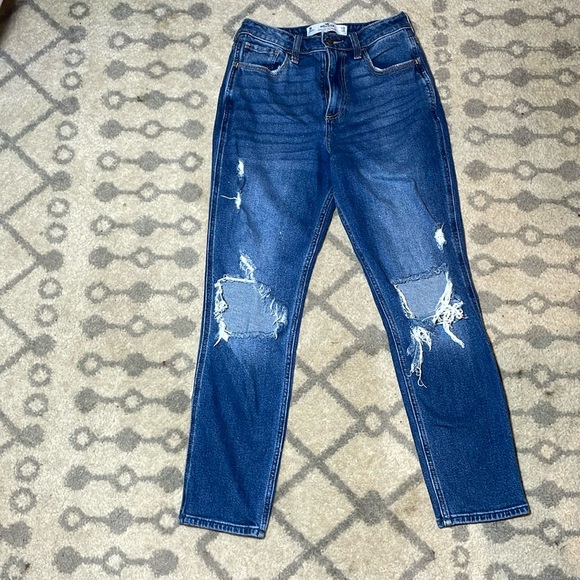 Hollister size 3 mom jeans. - Picture 1 of 2